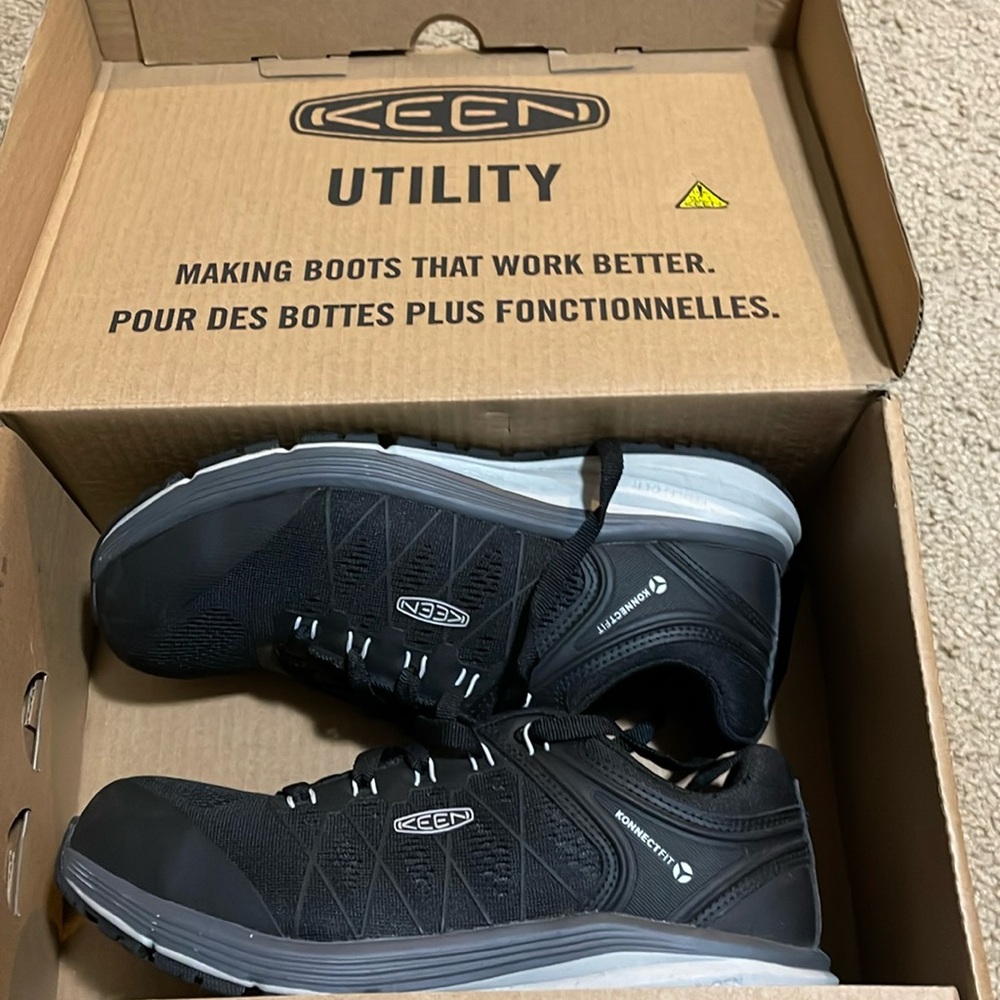 Keen Carbon toe utility footwear